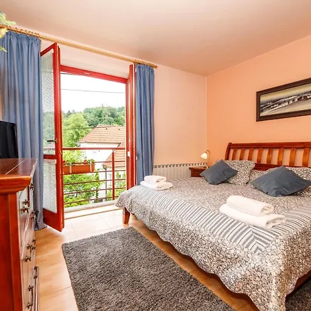 Sinfonietta Guest house 3*